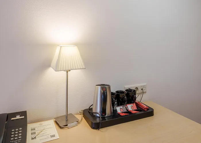 Hotel Islande With Free Parking 4*