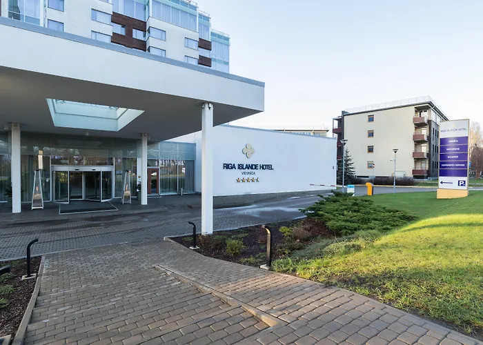 Islande With Free Parking Hotel Riga