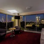 Hotel Islande With Free Parking