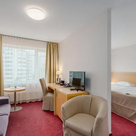 Islande With Free Parking Hotel Riga