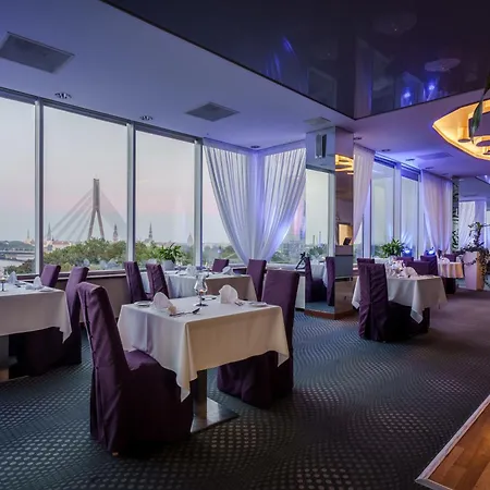 Hotell Islande With Free Parking 4*