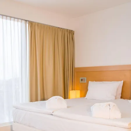 Islande With Free Parking Riga