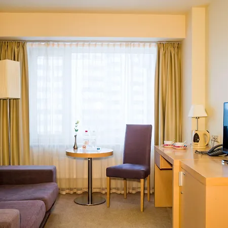 Islande With Free Parking Hotel 4*