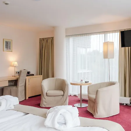 Hotel Islande With Free Parking Riga