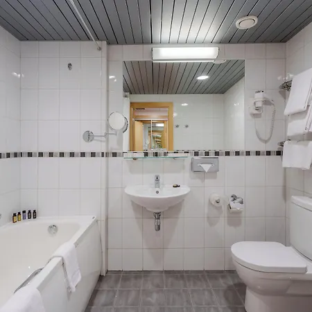 Islande With Free Parking Hotel