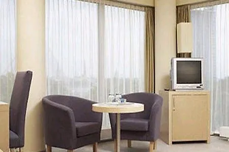 Islande With Free Parking 4* Riga