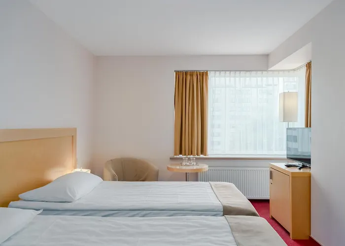 Islande With Free Parking 4* Рига