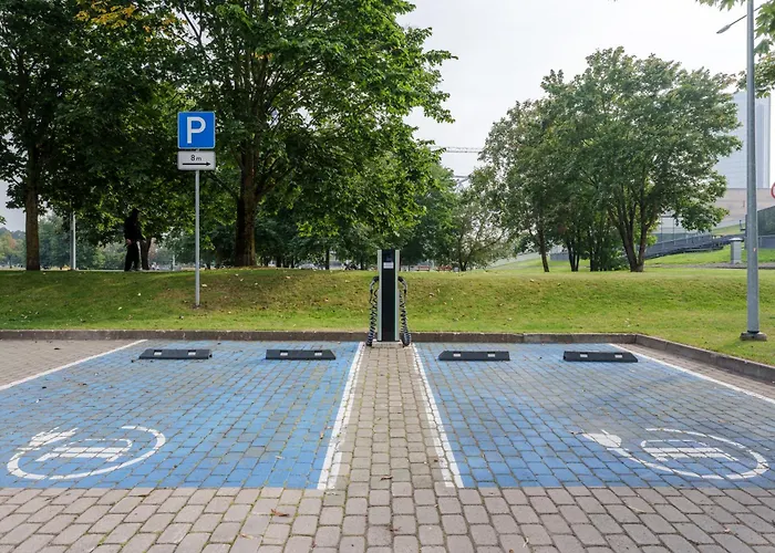 Islande With Free Parking Ryga