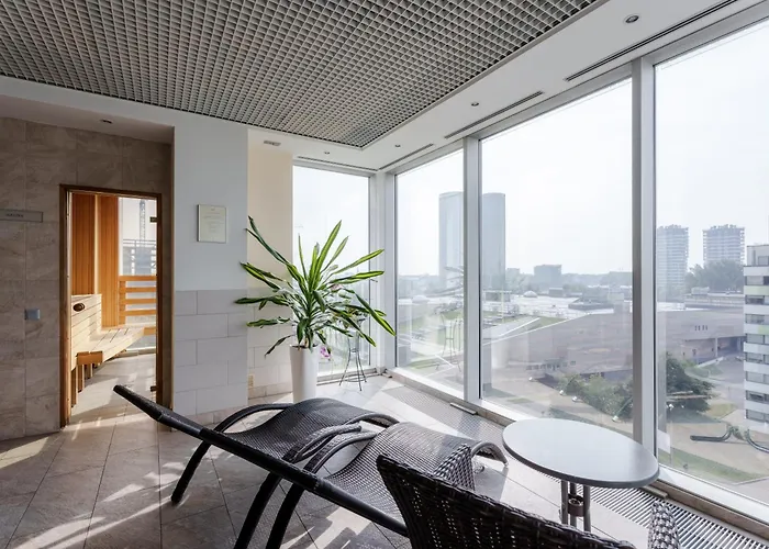 Islande With Free Parking Hotel