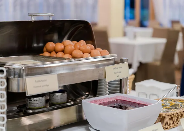 Islande With Free Parking Готель