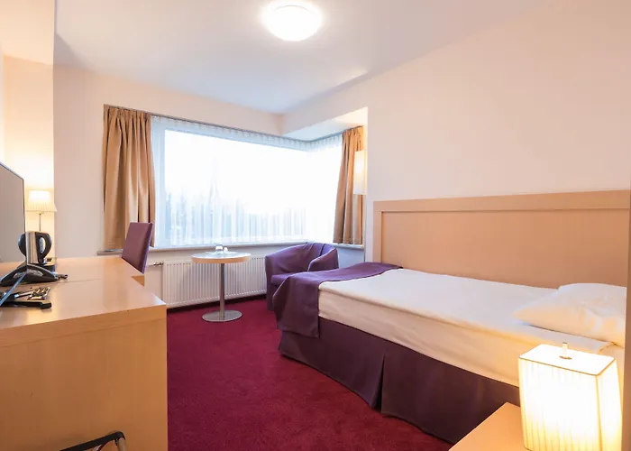 Islande With Free Parking