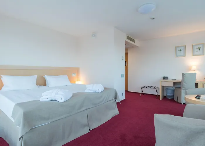 Islande With Free Parking Ρίγα