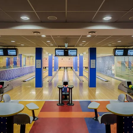 Islande With Free Parking Hotel 4*