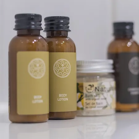 Hotel Islande With Free Parking Ryga