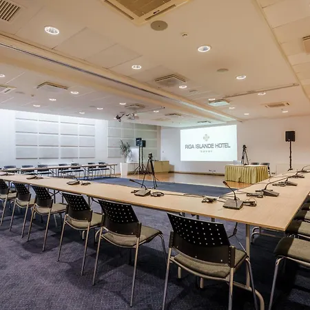 Islande With Free Parking Riga