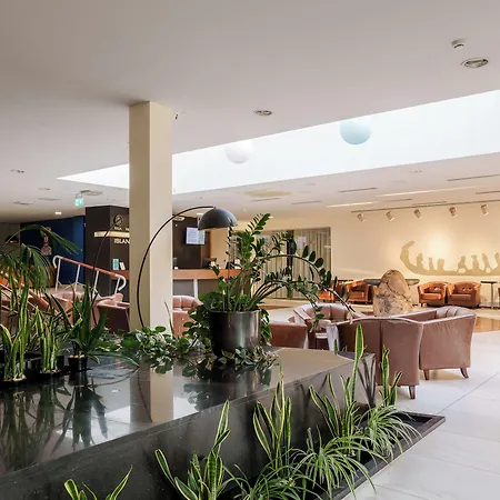 Islande With Free Parking Hotel Riga